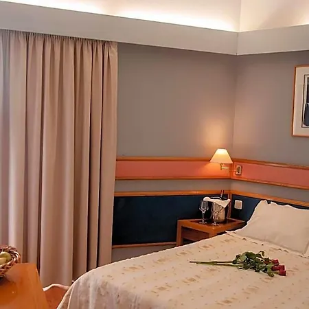 Hotel Samaras 3*